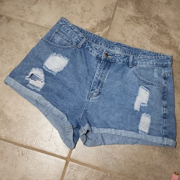 Shein distressed jean shorts - Picture 2 of 5